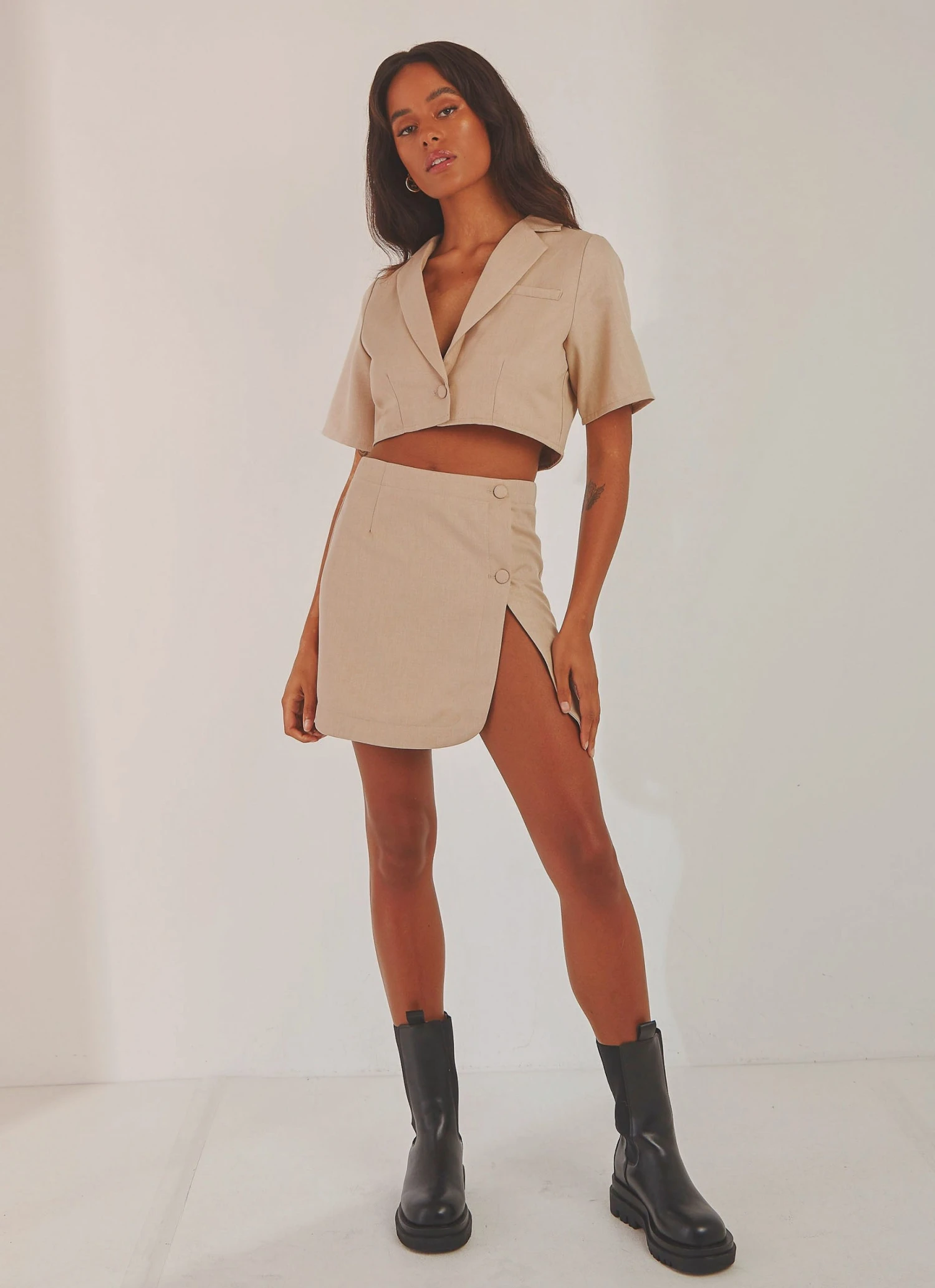 Peppermayo Exclusive New & Most Loved New York City Cropped Blazer - Taupe 5 Peppermayo Exclusive New & Most Loved New York City Cropped Blazer - Taupe