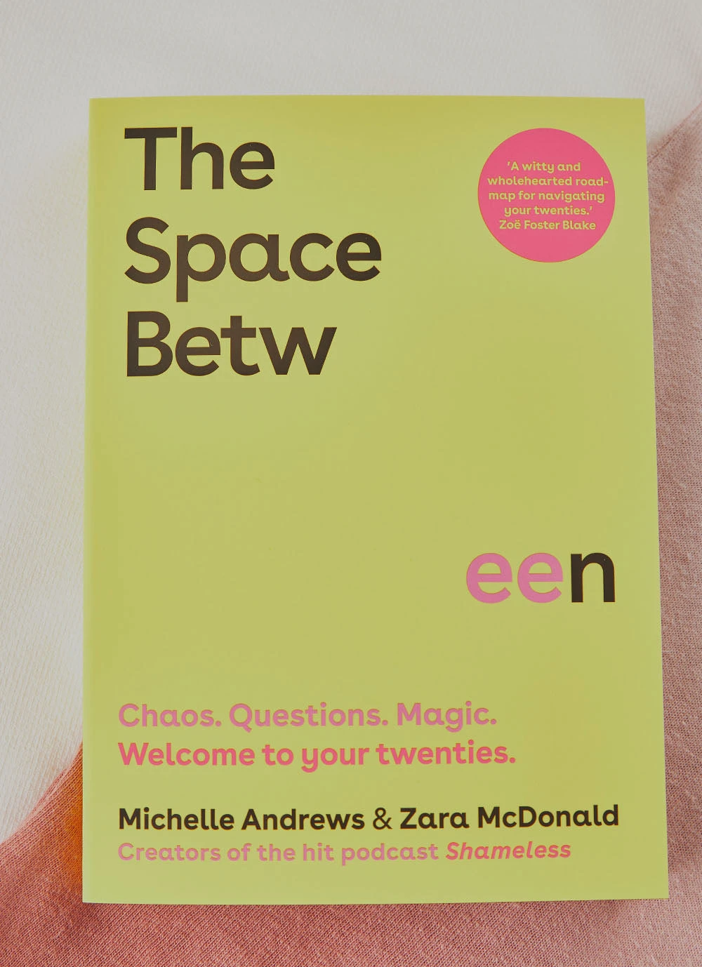 United Books The Space Between - Zara Mcdonald And Michelle Andrews 3 United Books The Space Between - Zara Mcdonald And Michelle Andrews