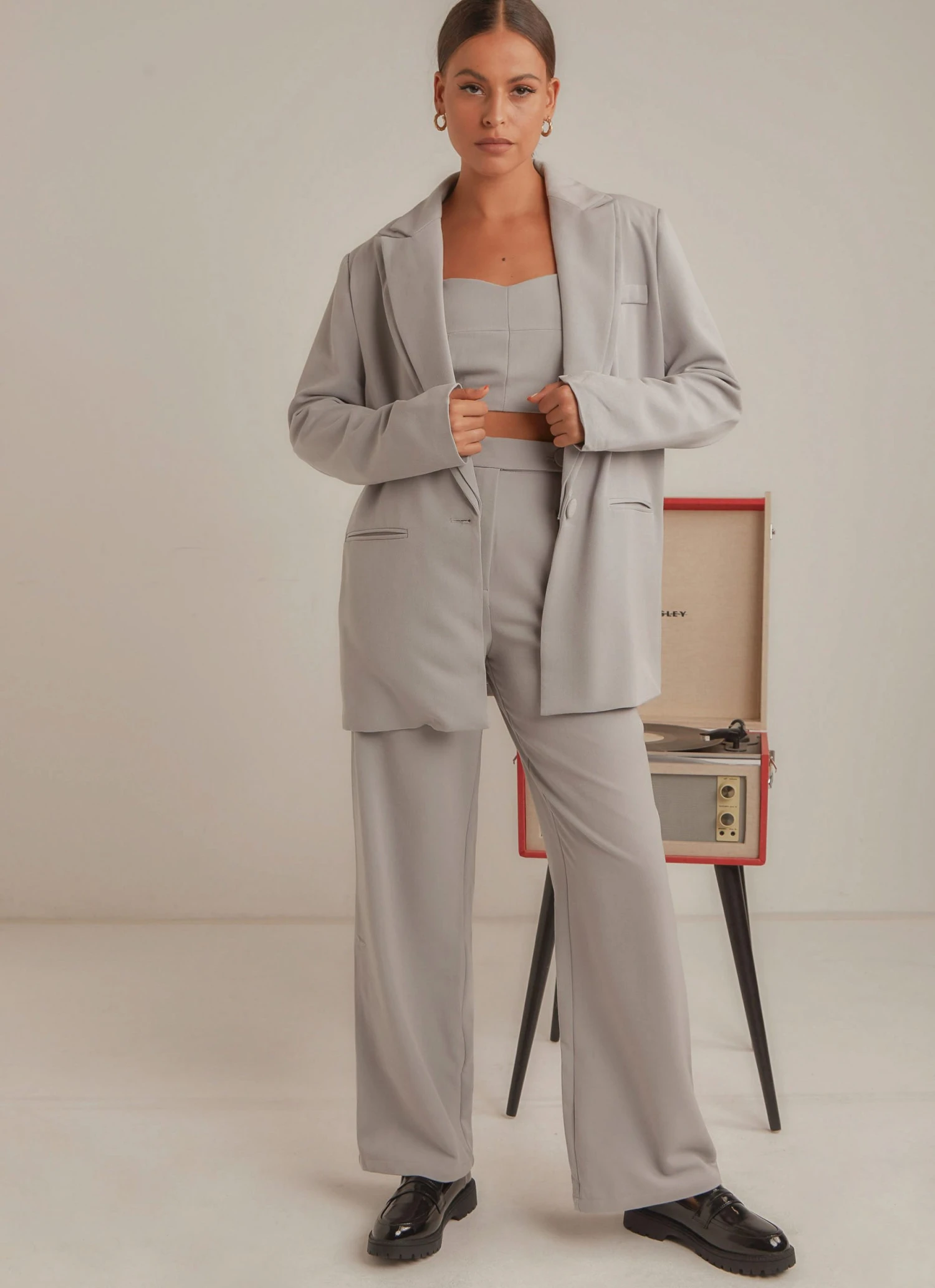 4th & Reckless New & Most Loved Vivian Blazer - Chambray 5 4th & Reckless New & Most Loved Vivian Blazer - Chambray