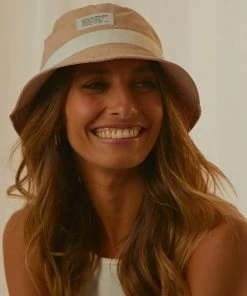 Levi's Seasonal Bucket Hat - Dusty Pink New & Most Loved