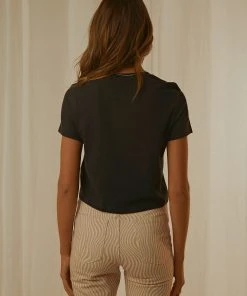 Levi's Cropped Jordie Tee - Caviar