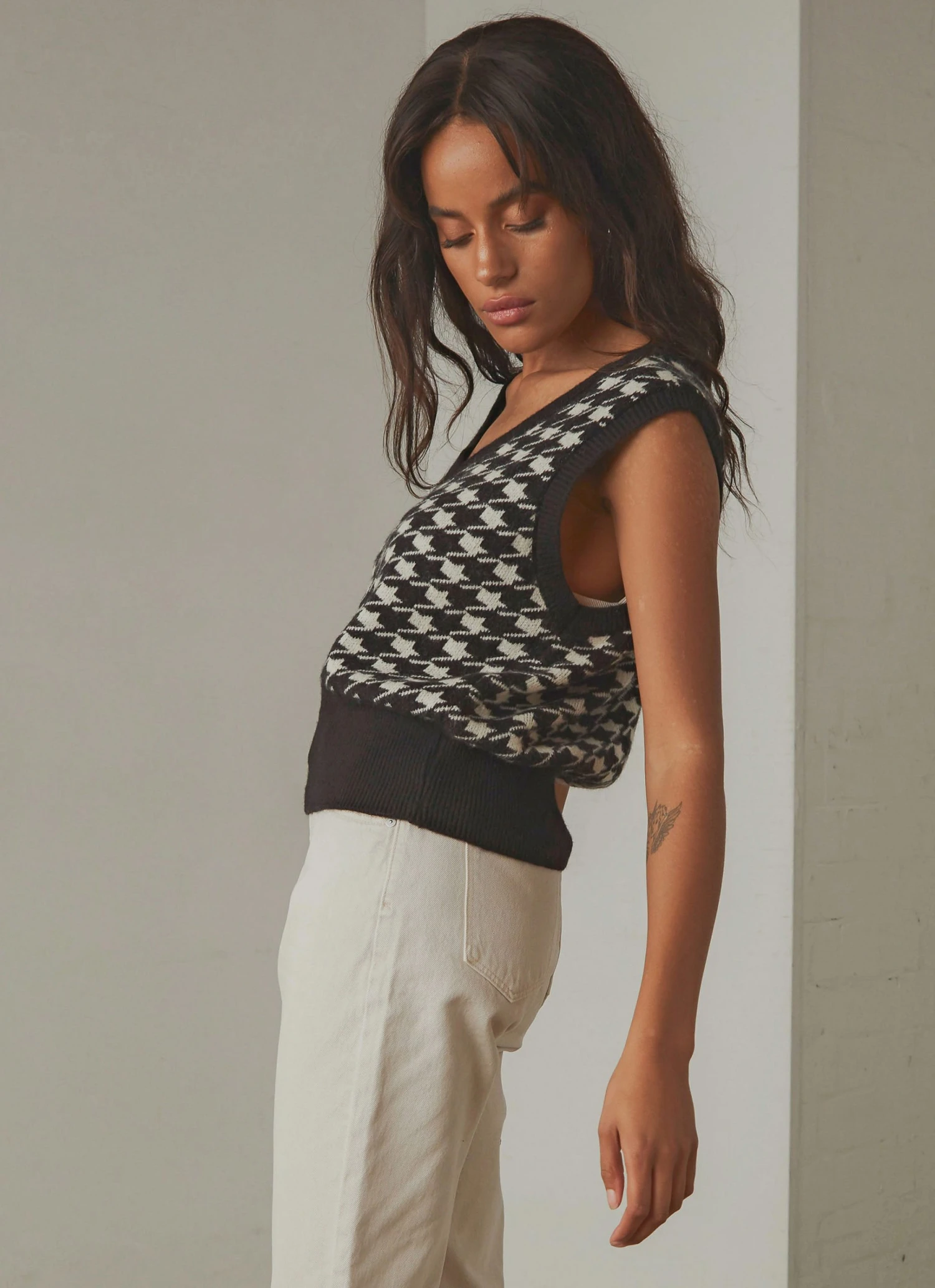 Peppermayo Afternoon Moments Knit Vest - Black And White New & Most Loved 6 Peppermayo Afternoon Moments Knit Vest - Black And White New & Most Loved