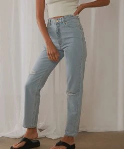 Abrand A 94 Slim Jeans - Daisy Blue New & Most Loved 10 Abrand A 94 Slim Jeans - Daisy Blue New & Most Loved