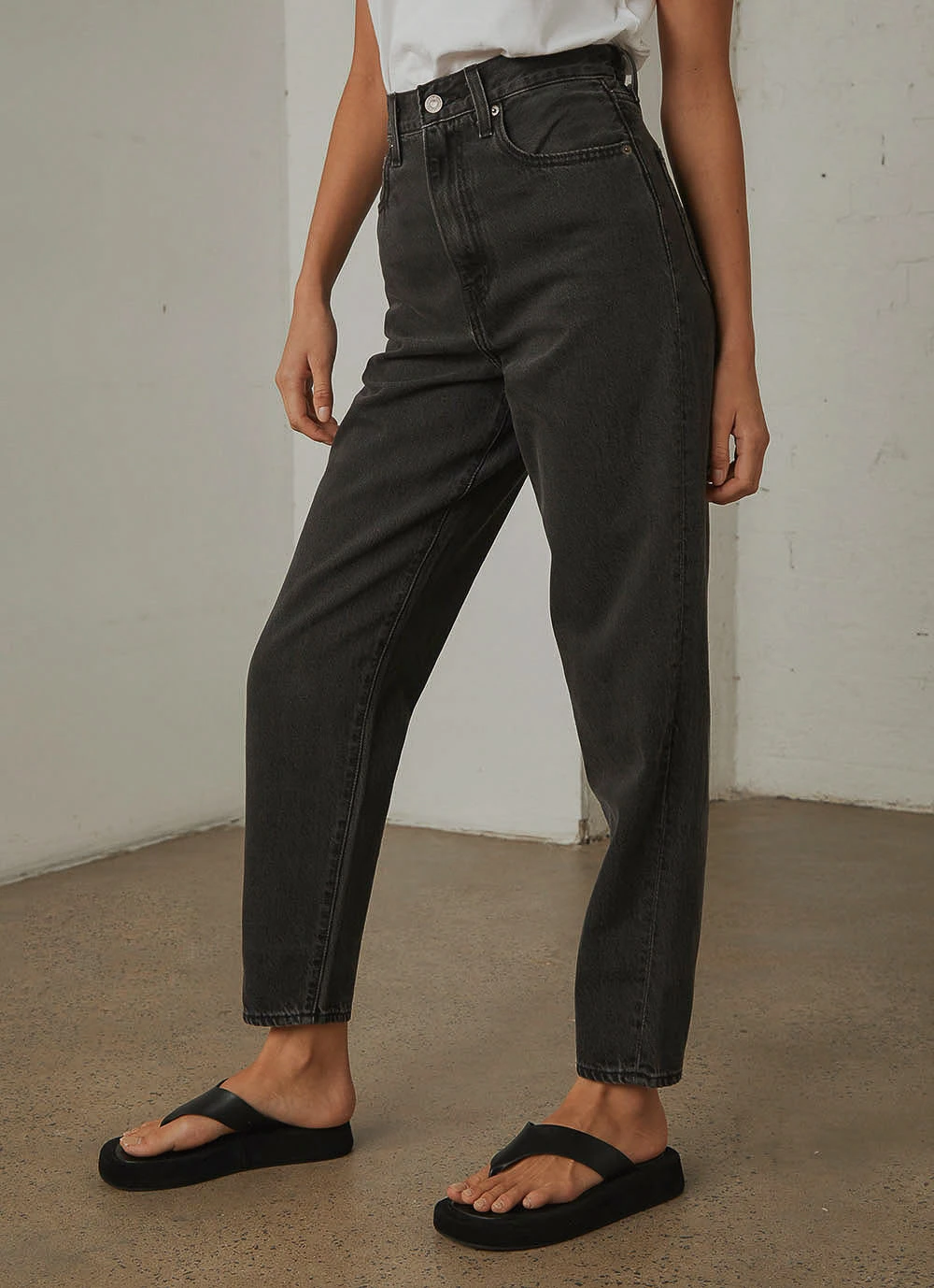 Levi's High Loose Taper Jeans - Lose Control 5 Levi's High Loose Taper Jeans - Lose Control