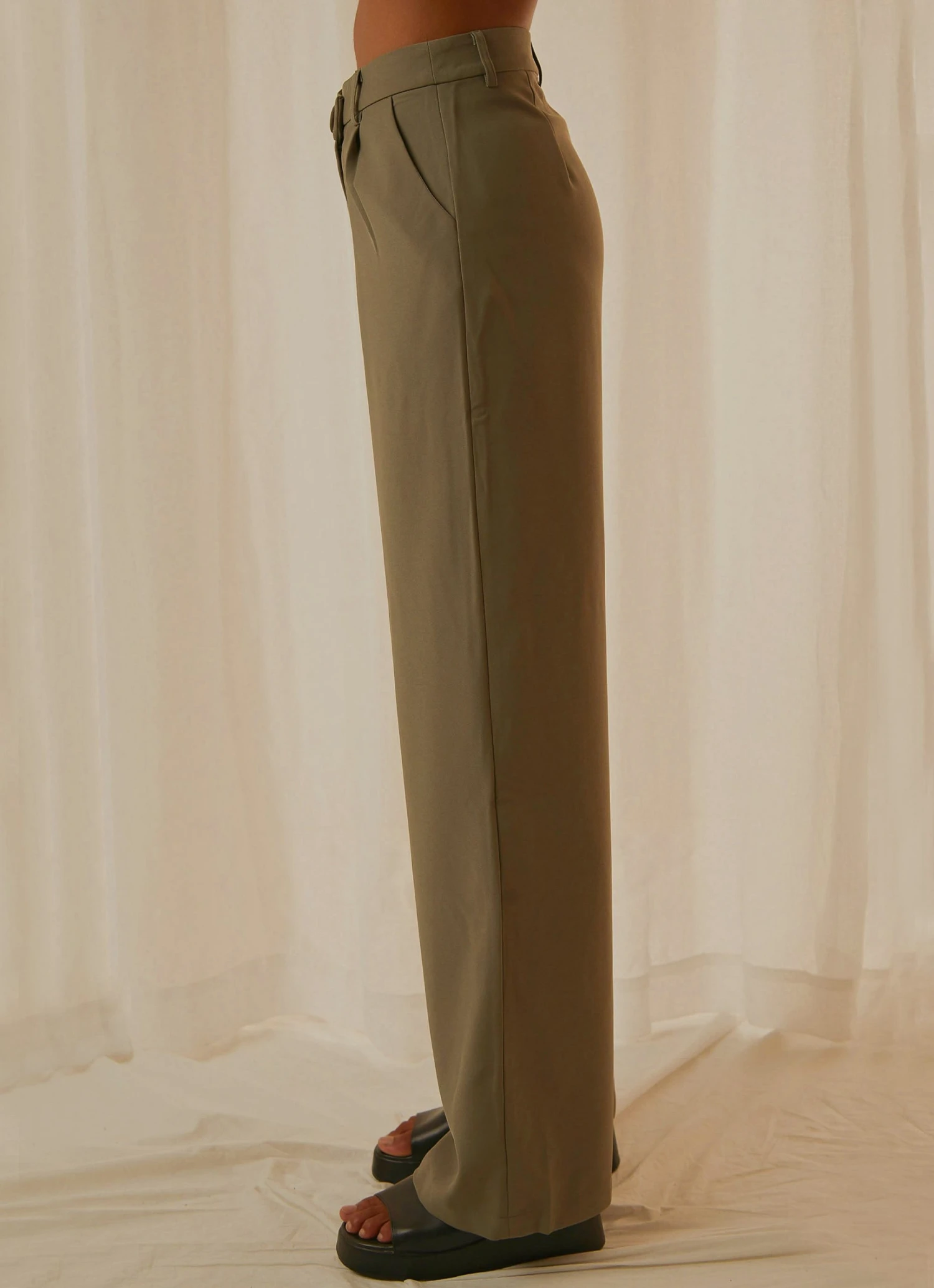 4th & Reckless New & Most Loved Archer Trouser - Muted Khaki 4th & Reckless New & Most Loved Archer Trouser - Muted Khaki