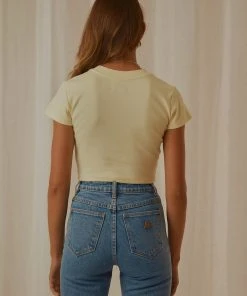 Abrand A 90s Crop Tee - Butter 9 Abrand A 90s Crop Tee - Butter