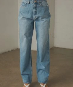 Lee New & Most Loved High Baggy Jean - Super Blue 9 Lee New & Most Loved High Baggy Jean - Super Blue