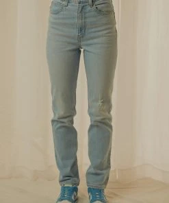 Levi's New & Most Loved 70s High Straight Jeans - Marin Hits 9 Levi's New & Most Loved 70s High Straight Jeans - Marin Hits