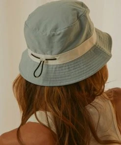 Levi's Seasonal Bucket Hat - Light Blue New & Most Loved 11 Levi's Seasonal Bucket Hat - Light Blue New & Most Loved