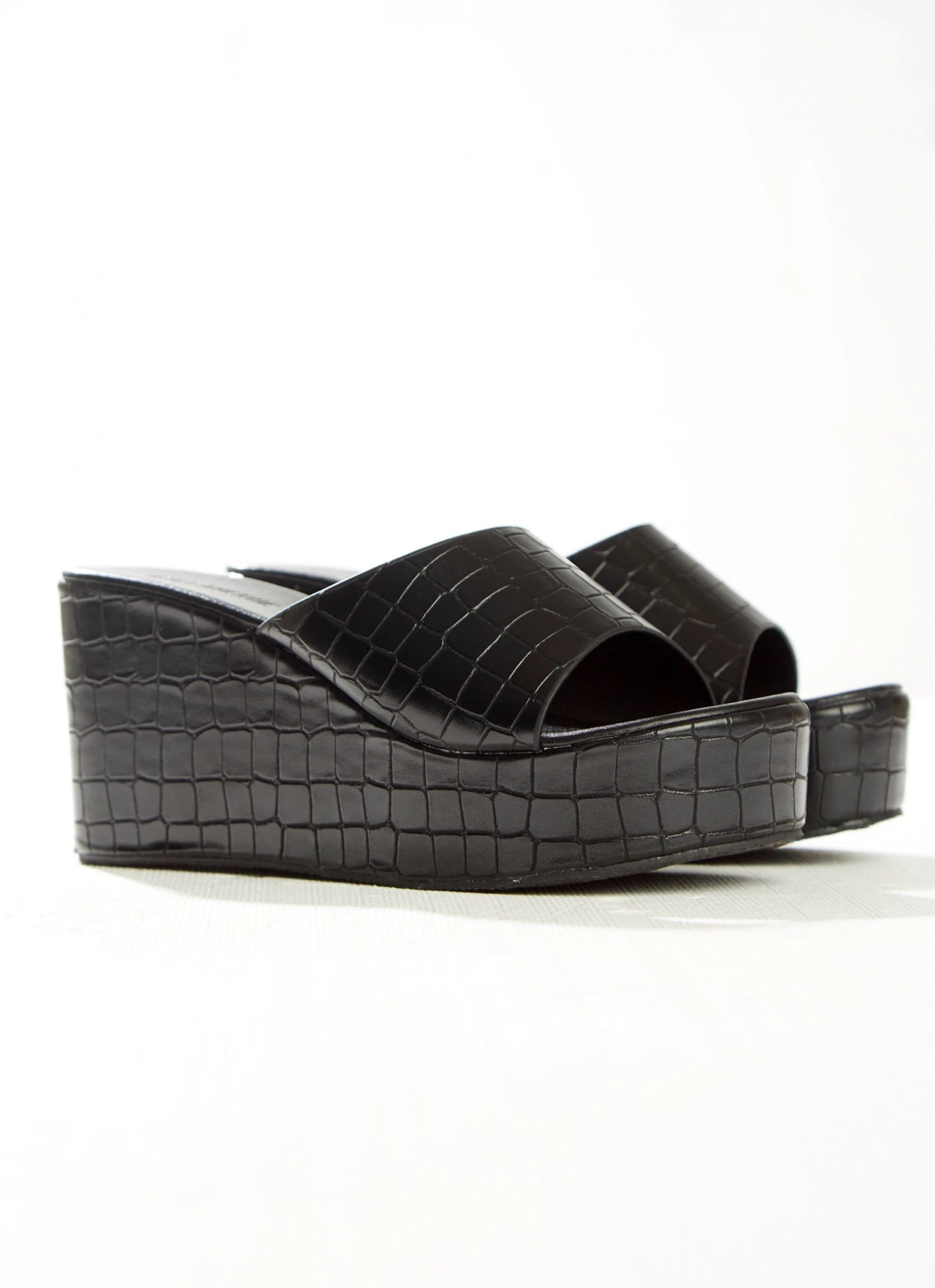 Cult Avenue Villa Playa Mule Heel - Black Croc New & Most Loved 6 Cult Avenue Villa Playa Mule Heel - Black Croc New & Most Loved