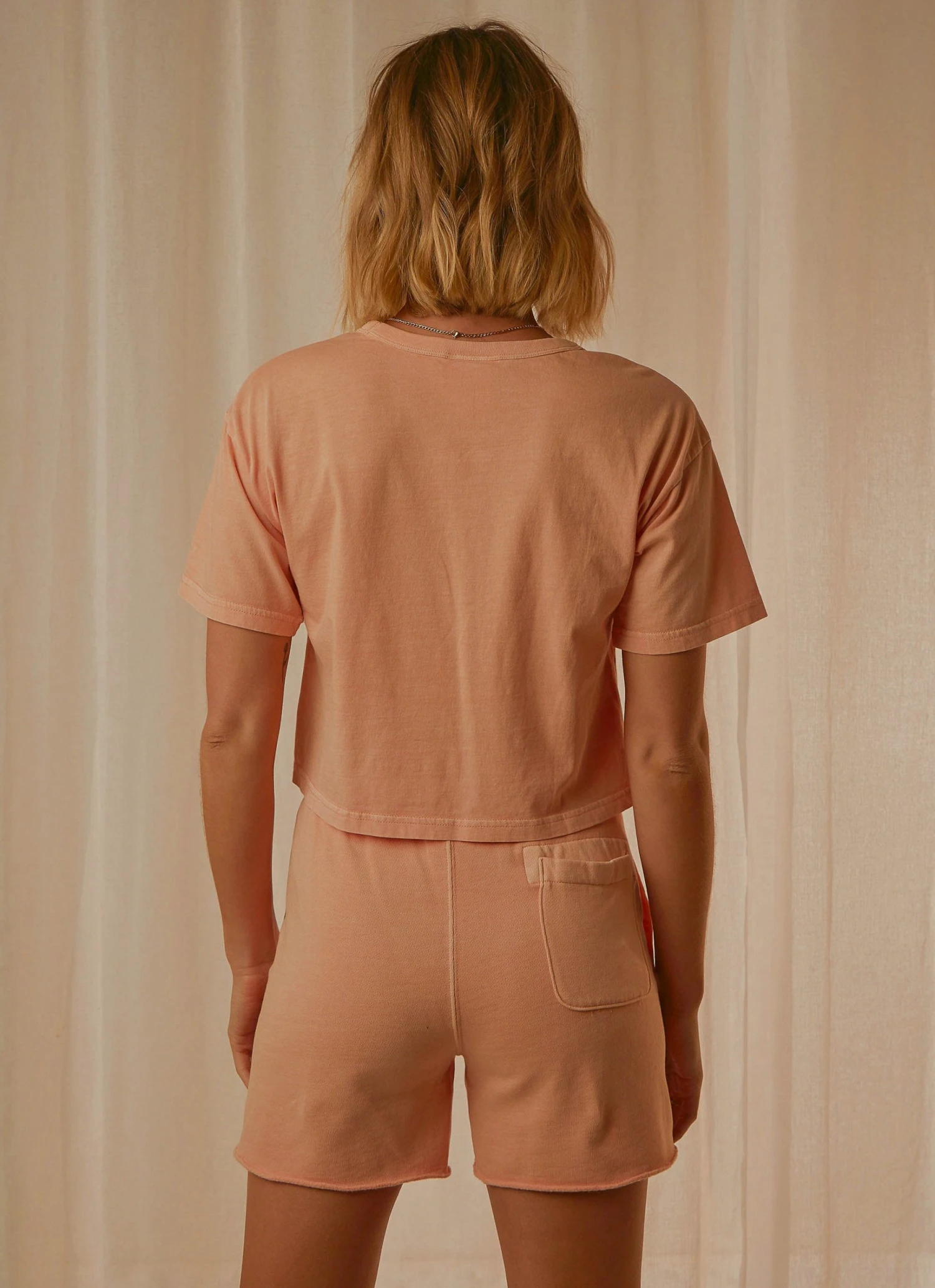 Champion Vintage Dye Crop Tee - Certan Peach New & Most Loved 7 Champion Vintage Dye Crop Tee - Certan Peach New & Most Loved