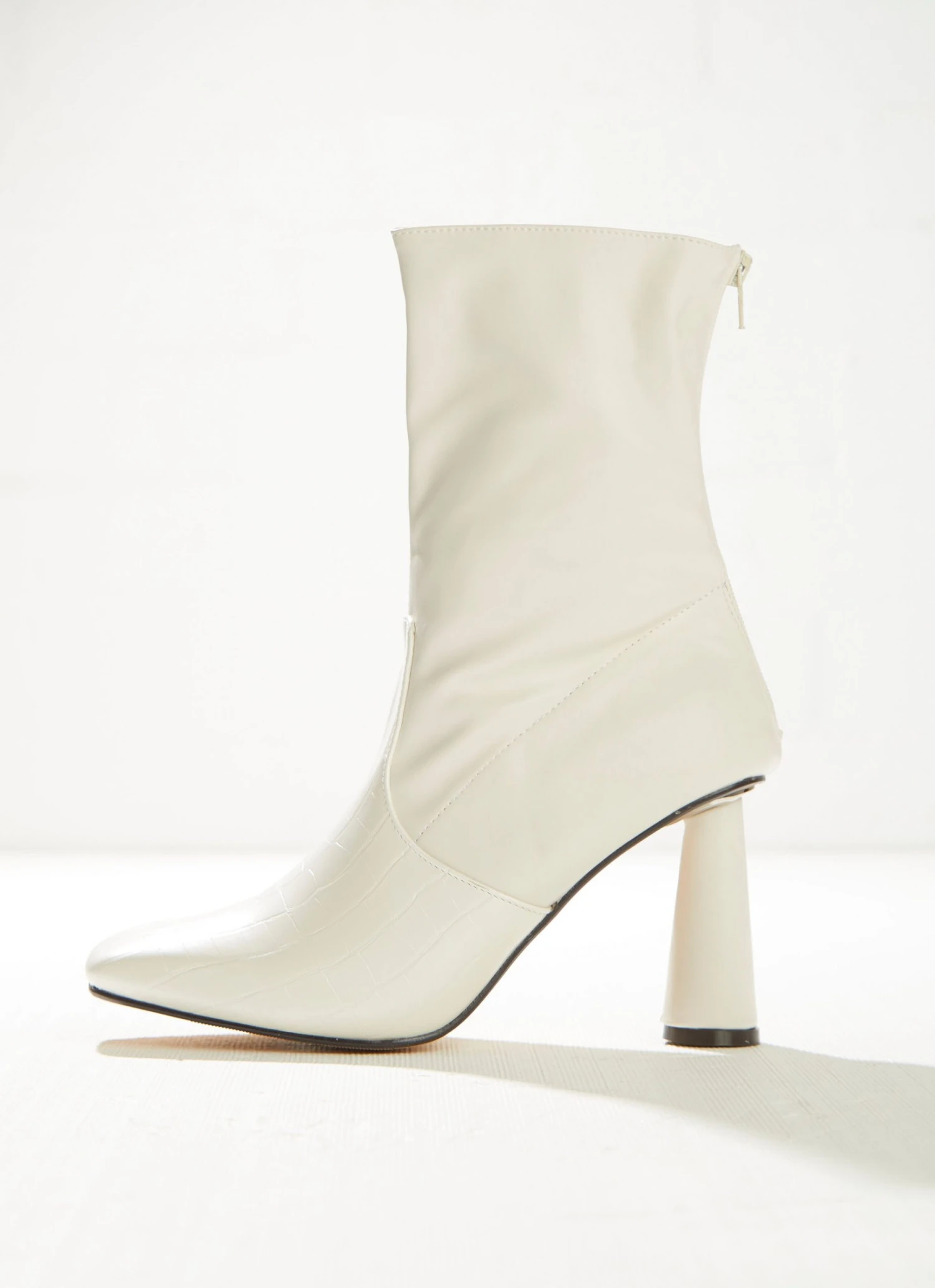 4th & Reckless Liberty Ankle Boot - Off White New & Most Loved 7 4th & Reckless Liberty Ankle Boot - Off White New & Most Loved