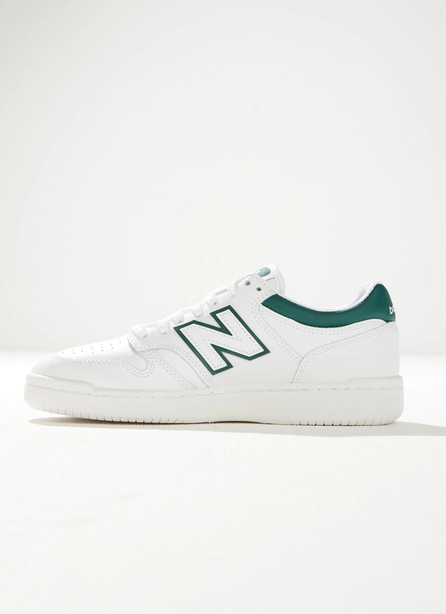 New Balance 480 Sneaker - White Timberwolf (Mens Sizing) 6 New Balance 480 Sneaker - White Timberwolf (Mens Sizing)