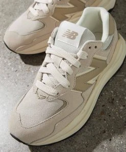 New Balance 57/40 Sneaker - Au Lait New & Most Loved
