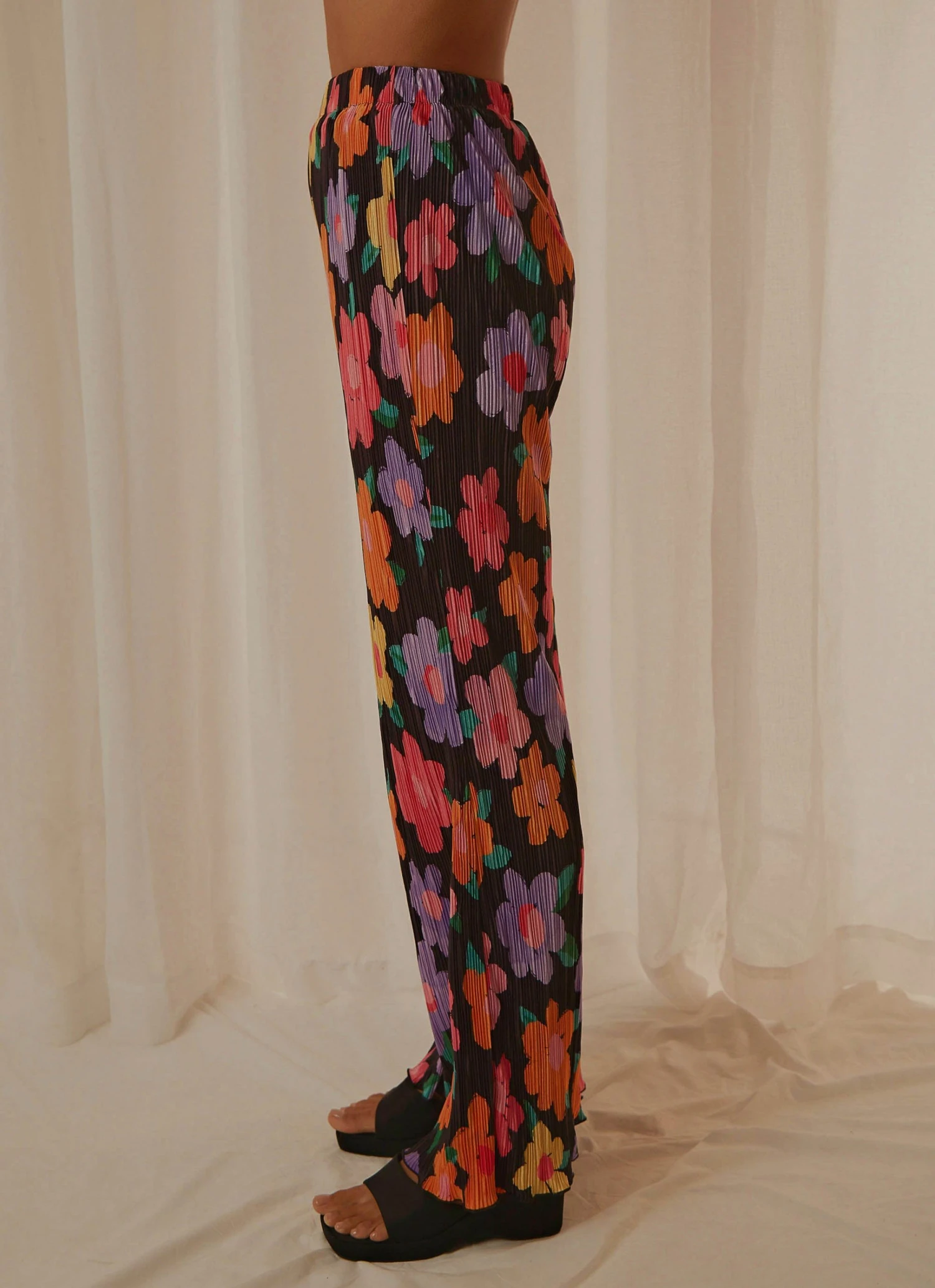 Peppermayo Exclusive 90s Muse Pants - Noir Bloom 8 Peppermayo Exclusive 90s Muse Pants - Noir Bloom