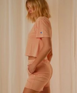 Champion Vintage Dye Crop Tee - Certan Peach New & Most Loved 10 Champion Vintage Dye Crop Tee - Certan Peach New & Most Loved