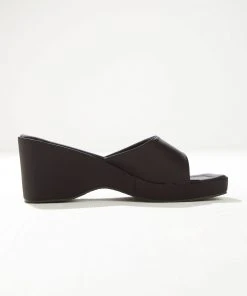 Cult Avenue Designer Refresh 90s Scuba Mule - Black New & Most Loved