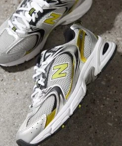 New Balance 530 Sneaker - Retro Silver Yellow New & Most Loved