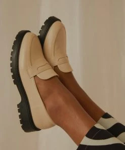 Cult Avenue Lucinda Loafer - Bone