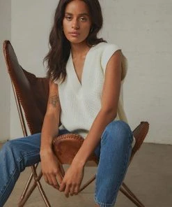 Peppermayo Everything About You Knit Vest - White