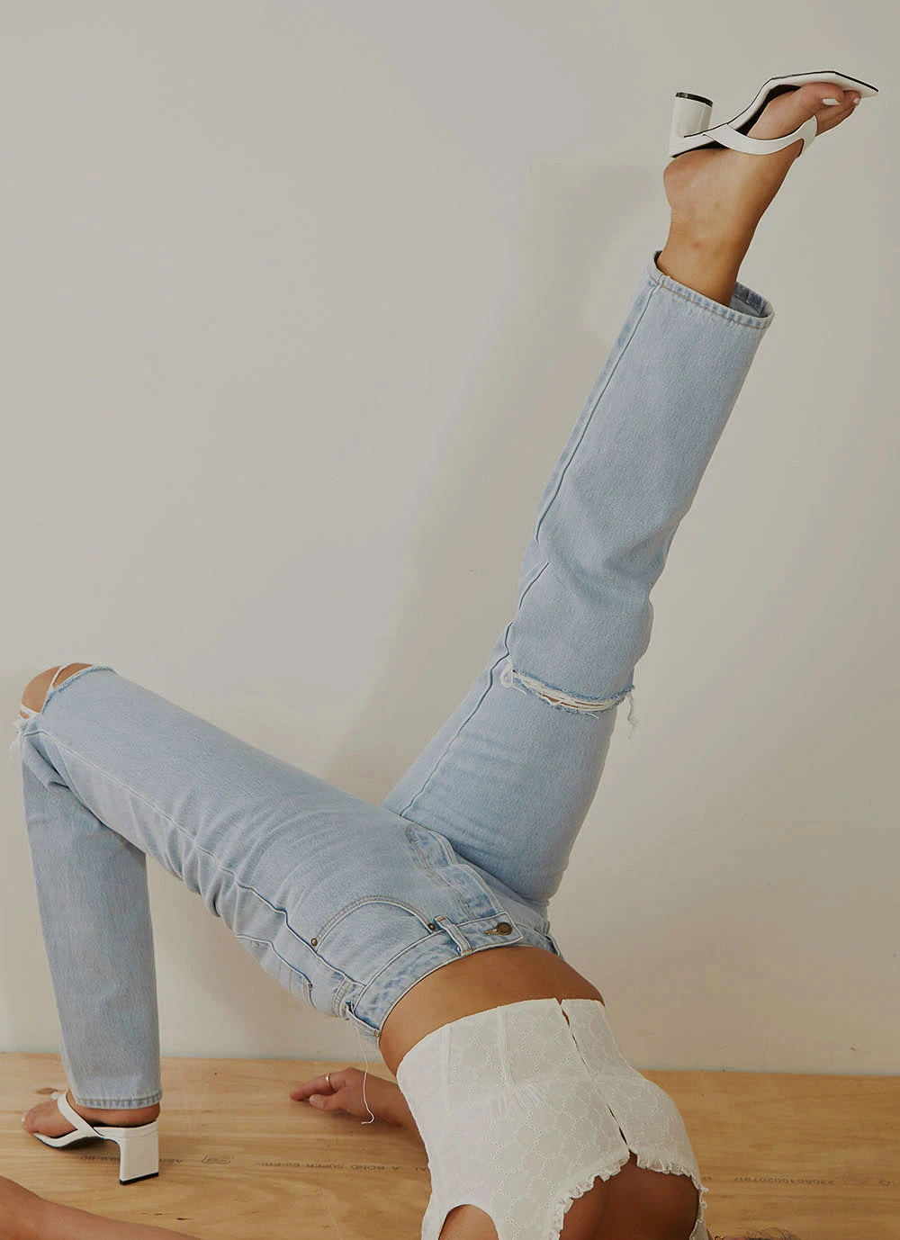 Rolla's Classic Straight Jeans - Nina Worn Organic Rolla's Classic Straight Jeans - Nina Worn Organic