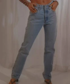 Levi's 501 Jeans - Luxor Living New & Most Loved