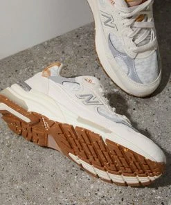 New Balance New & Most Loved 992 Sneaker - Neutral