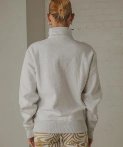 Champion Reverse Weave Boyfriend Quarter Zip Jumper - Silver Grey New & Most Loved 11 Champion Reverse Weave Boyfriend Quarter Zip Jumper - Silver Grey New & Most Loved