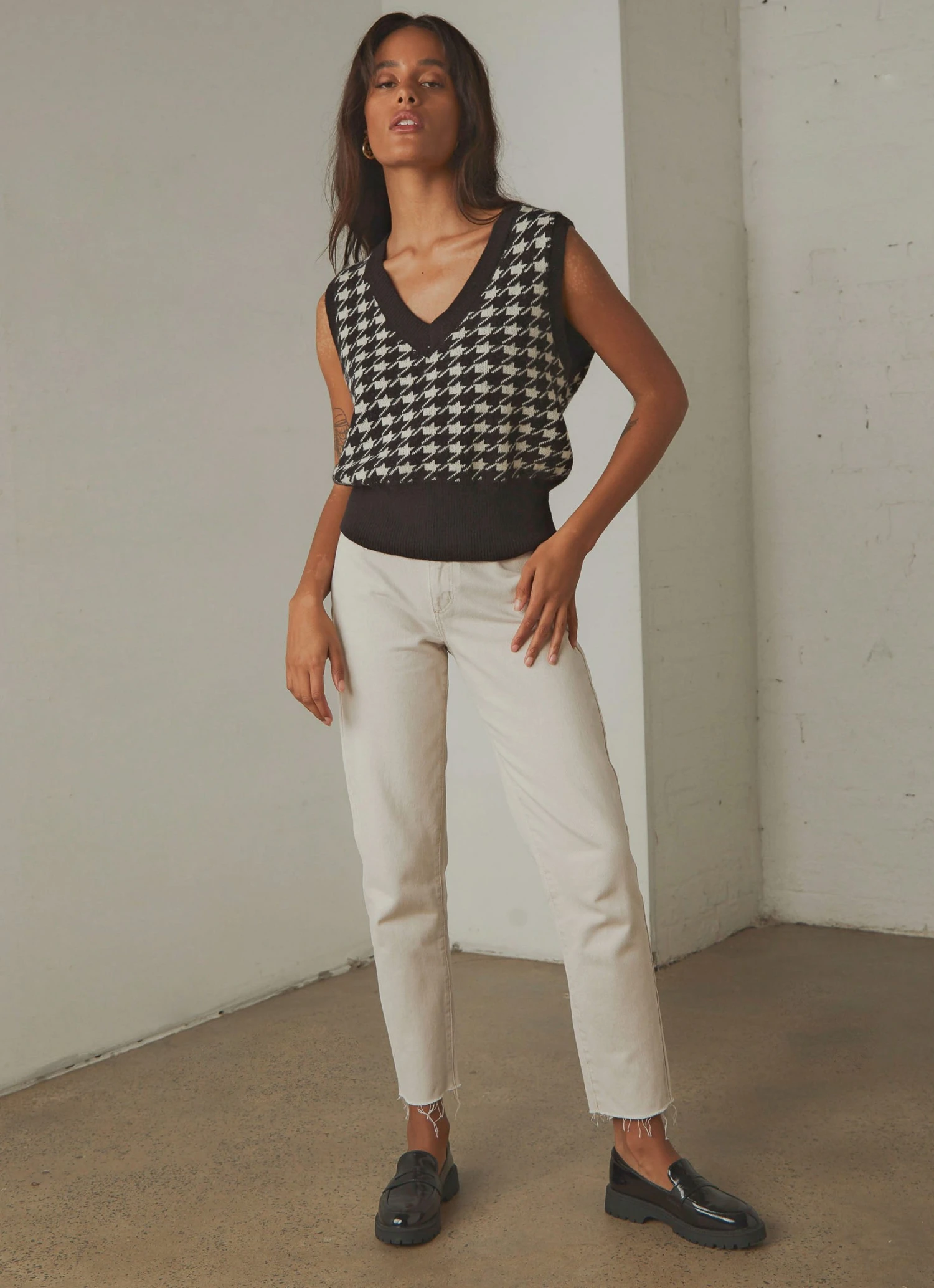 Peppermayo Afternoon Moments Knit Vest - Black And White New & Most Loved 5 Peppermayo Afternoon Moments Knit Vest - Black And White New & Most Loved