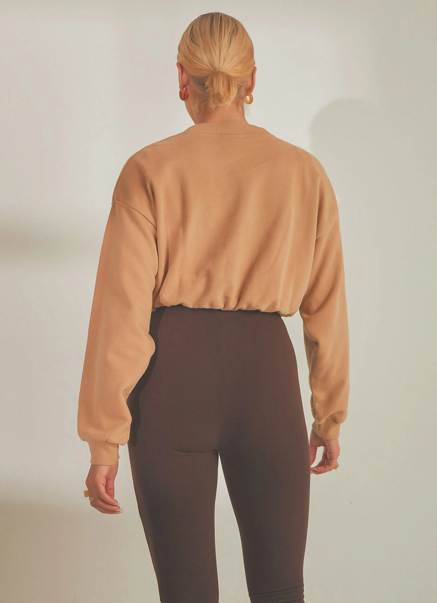 Lee Cinched Sweater Iced Cofee - Iced Cofee New & Most Loved 6 Lee Cinched Sweater Iced Cofee - Iced Cofee New & Most Loved