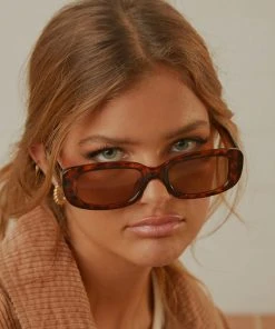 Peppermayo Hepburn Sunglasses - Tort