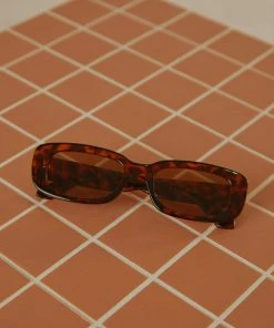 Peppermayo Hepburn Sunglasses - Tort