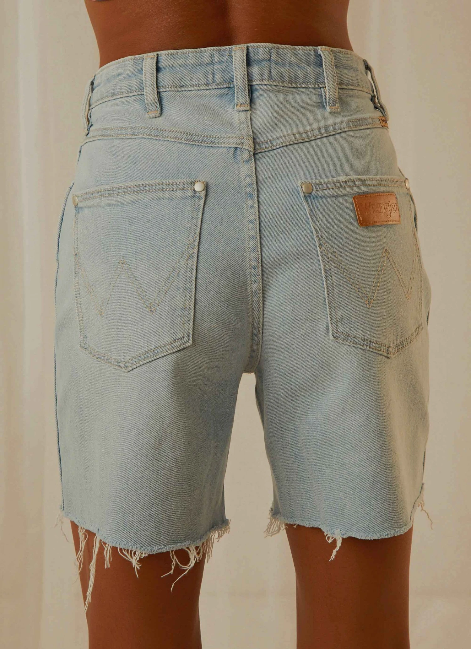 Wrangler New & Most Loved Tyler Wide Short - Castaway Wrangler New & Most Loved Tyler Wide Short - Castaway