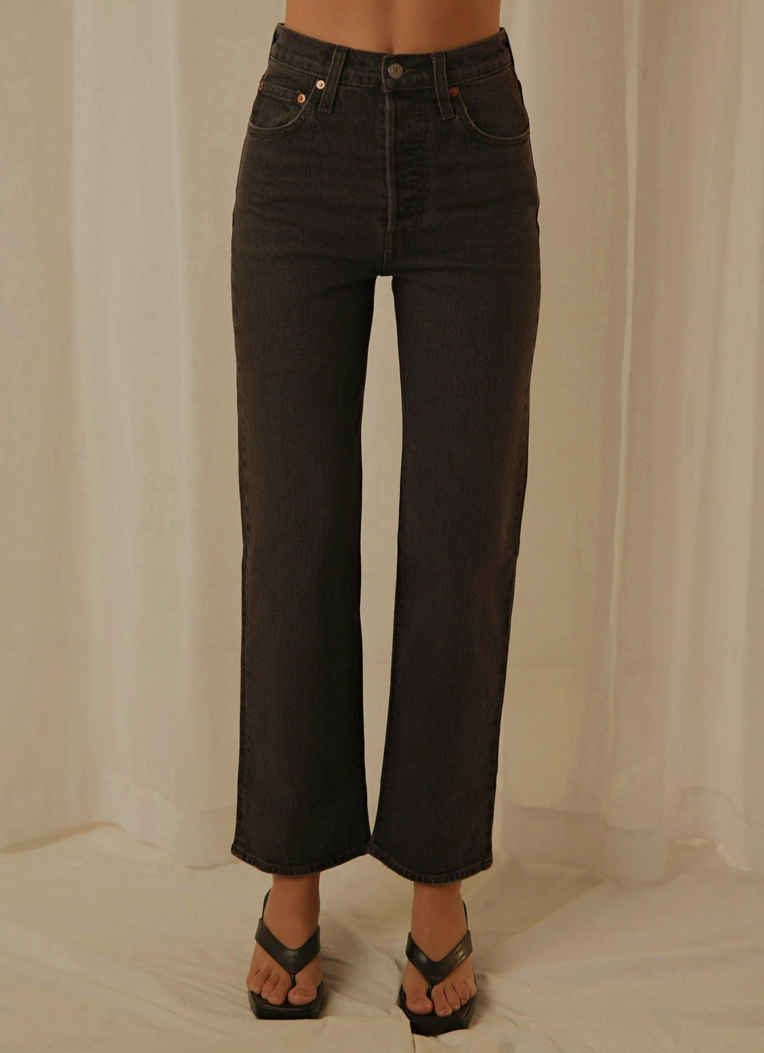 Levi's Ribcage Straight Ankle Jeans - Feelin' Cagey 5 Levi's Ribcage Straight Ankle Jeans - Feelin' Cagey