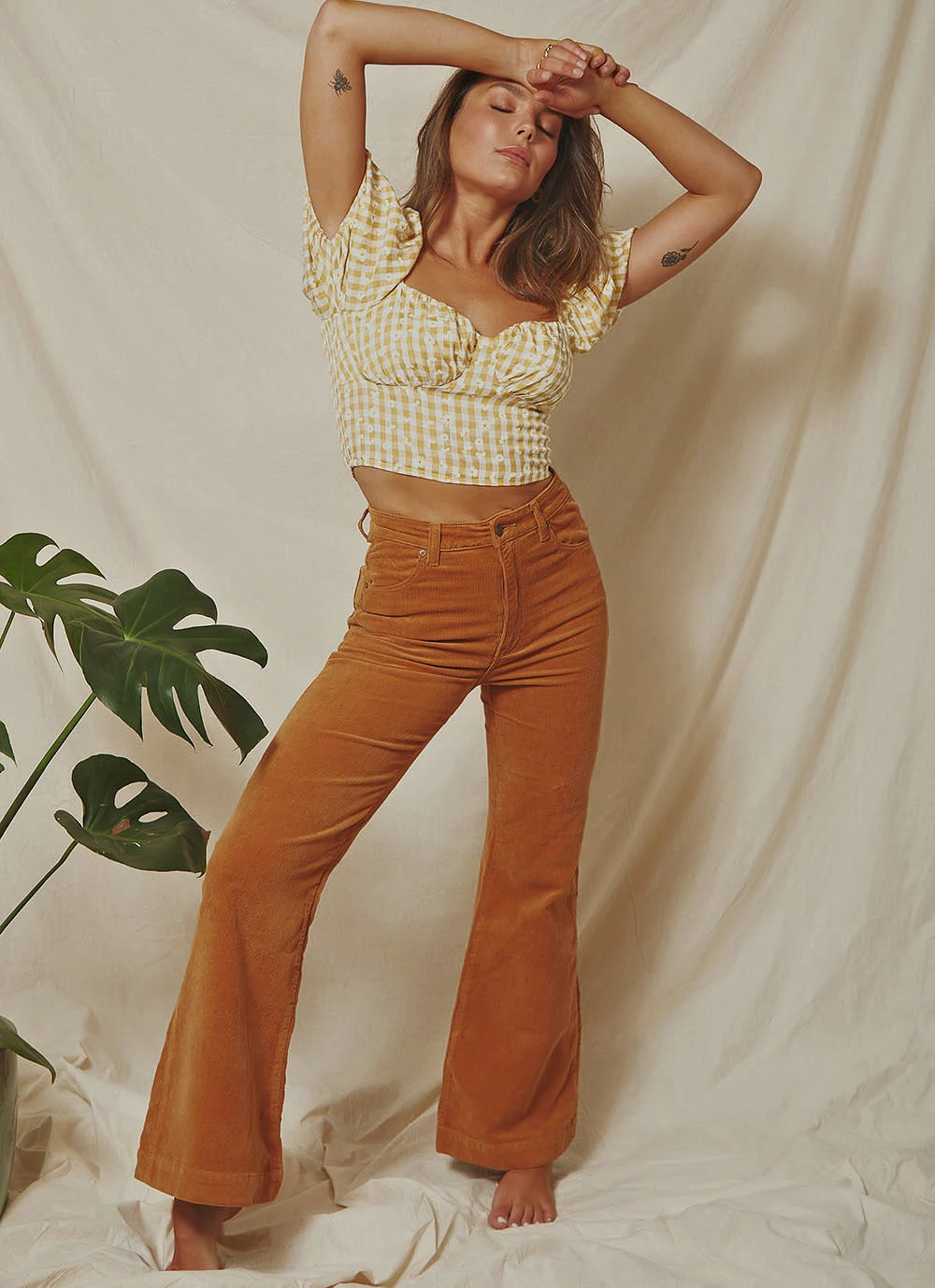 Rolla's Eastcoast Flare Pants - Tan Cord New & Most Loved 5 Rolla's Eastcoast Flare Pants - Tan Cord New & Most Loved