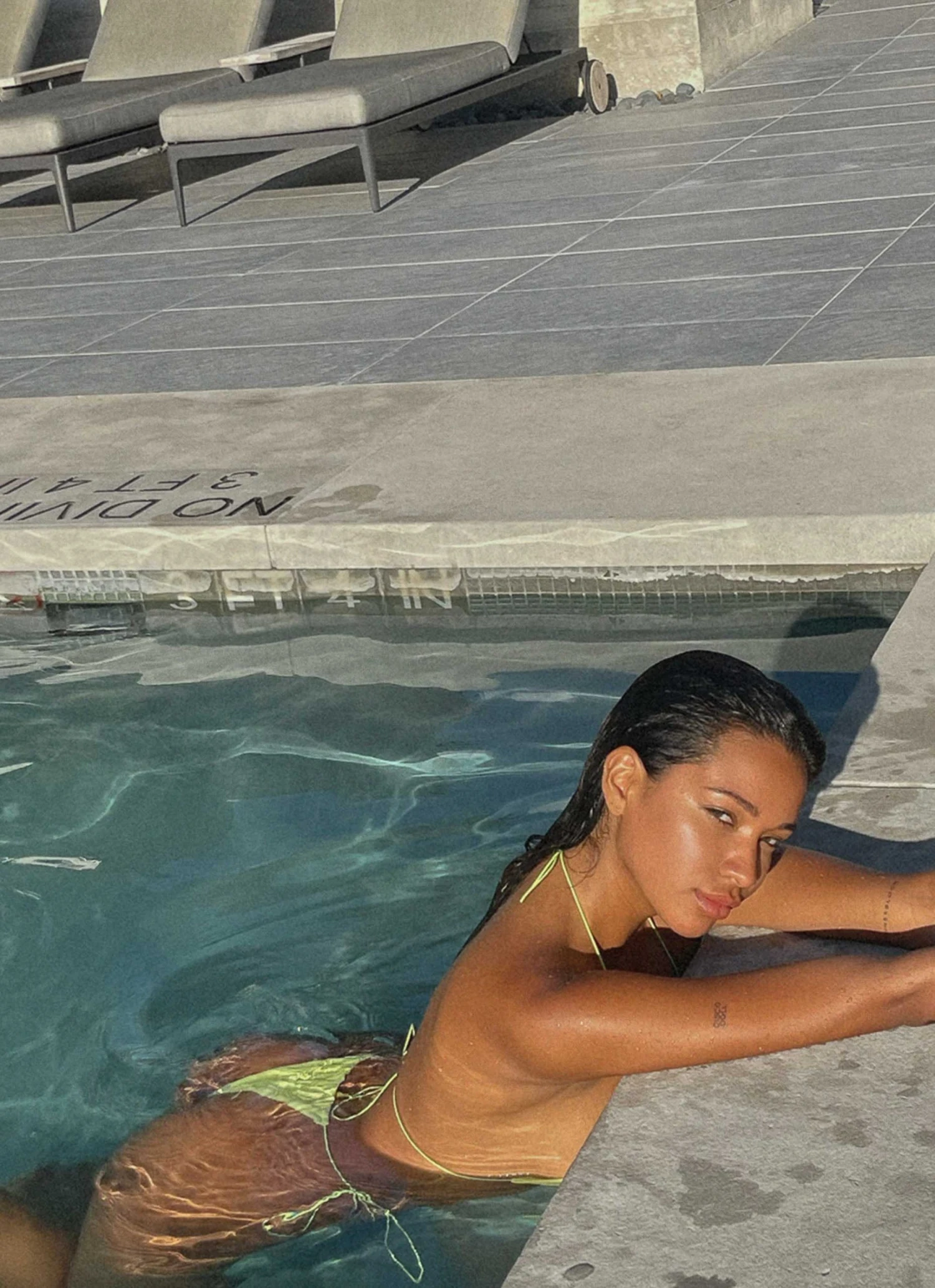 Vacancy Supply New & Most Loved Lagoon String Bottom - Lime 7 Vacancy Supply New & Most Loved Lagoon String Bottom - Lime