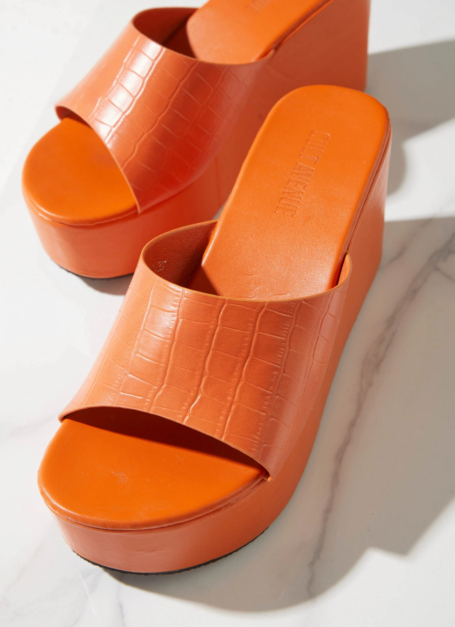Cult Avenue Villa Playa Mule Heel - Tangerine Croc New & Most Loved 5 Cult Avenue Villa Playa Mule Heel - Tangerine Croc New & Most Loved