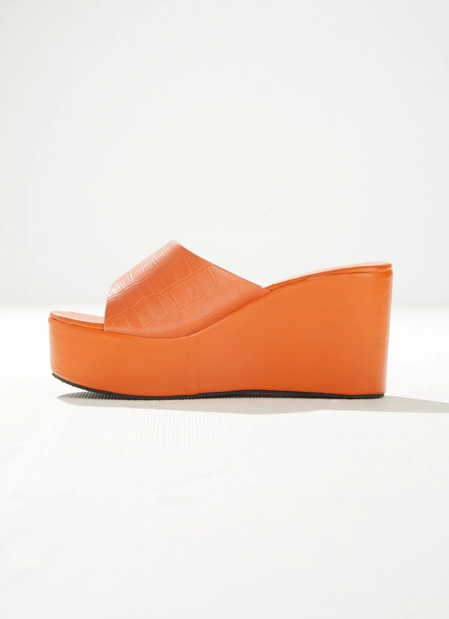 Cult Avenue Villa Playa Mule Heel - Tangerine Croc New & Most Loved 8 Cult Avenue Villa Playa Mule Heel - Tangerine Croc New & Most Loved