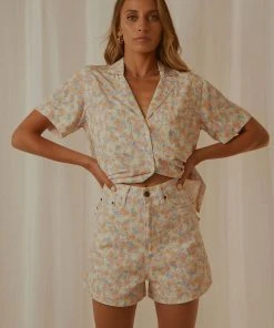 Cools Club Jean Short - Peach Floral New & Most Loved