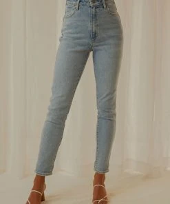 Wrangler New & Most Loved Tyler Rolled Jean - Integral Vintage