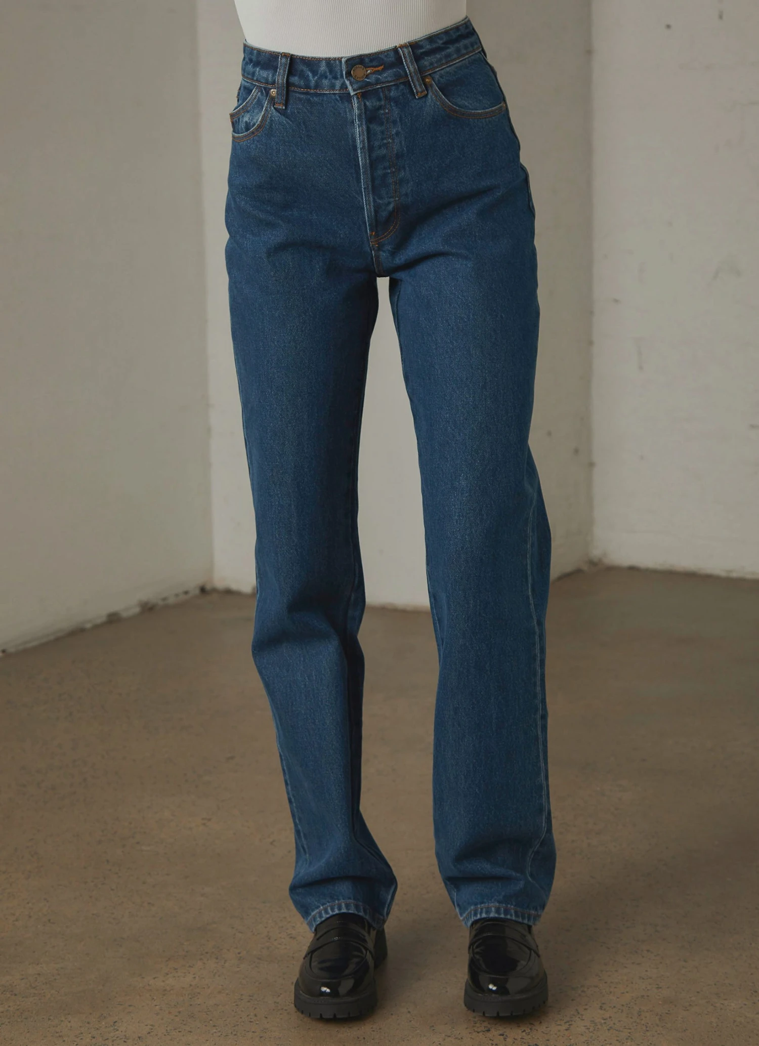 Rolla's Classic Straight Jean - Beverly Blue Organic Rolla's Classic Straight Jean - Beverly Blue Organic