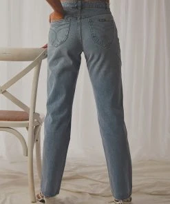 Rolla's Classic Straight Jeans - 90s Blue New & Most Loved 11 Rolla's Classic Straight Jeans - 90s Blue New & Most Loved