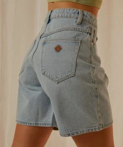 Abrand A Carrie Short - Walk Away New & Most Loved