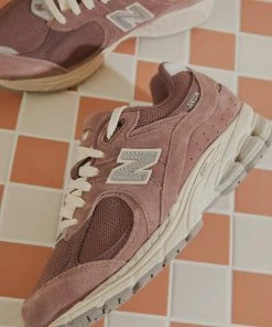 New Balance New & Most Loved 2002RHD Sneaker - Cocoa