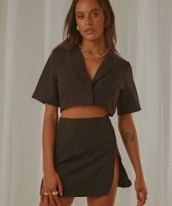 Peppermayo Exclusive New & Most Loved New York City Cropped Blazer - Black 8 Peppermayo Exclusive New & Most Loved New York City Cropped Blazer - Black