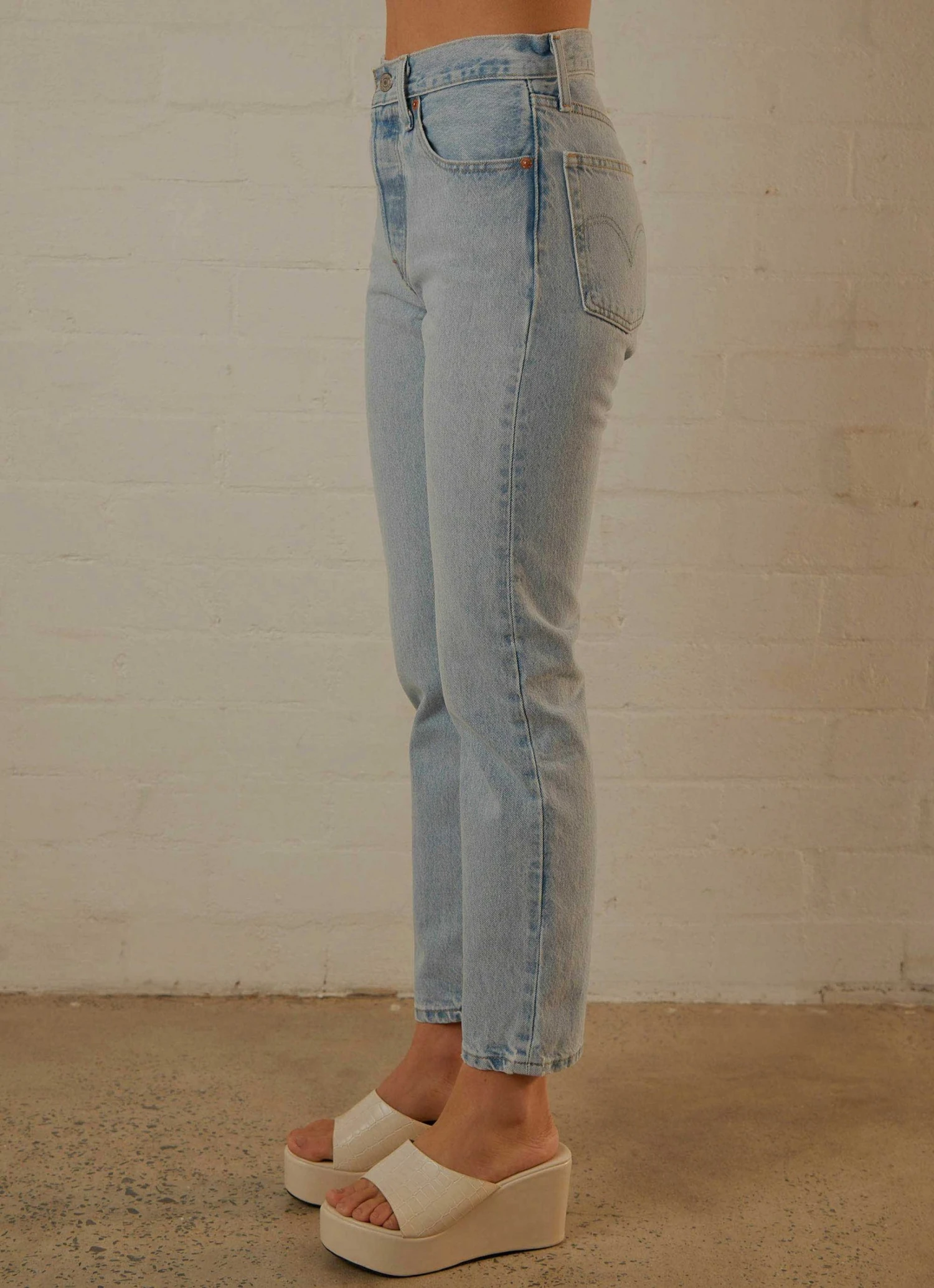 Levi's New & Most Loved 501 Crop Jean - Ojai Luxor Levi's New & Most Loved 501 Crop Jean - Ojai Luxor