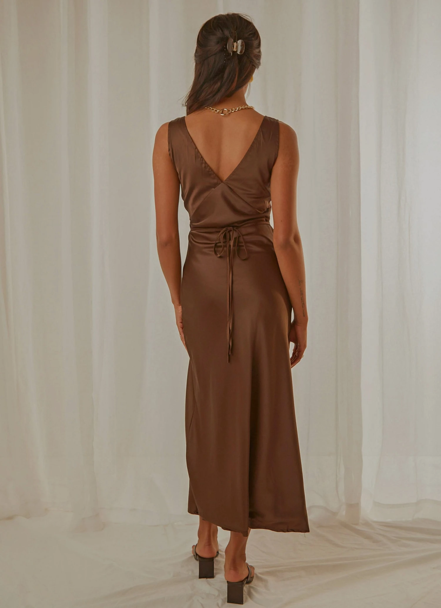 Peppermayo Exclusive Billie Split Maxi Dress - Choc Brown New & Most Loved 8 Peppermayo Exclusive Billie Split Maxi Dress - Choc Brown New & Most Loved