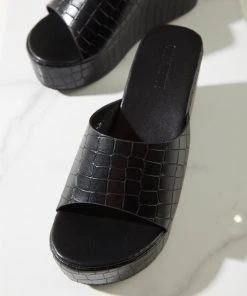 Cult Avenue Villa Playa Mule Heel - Black Croc New & Most Loved 12 Cult Avenue Villa Playa Mule Heel - Black Croc New & Most Loved