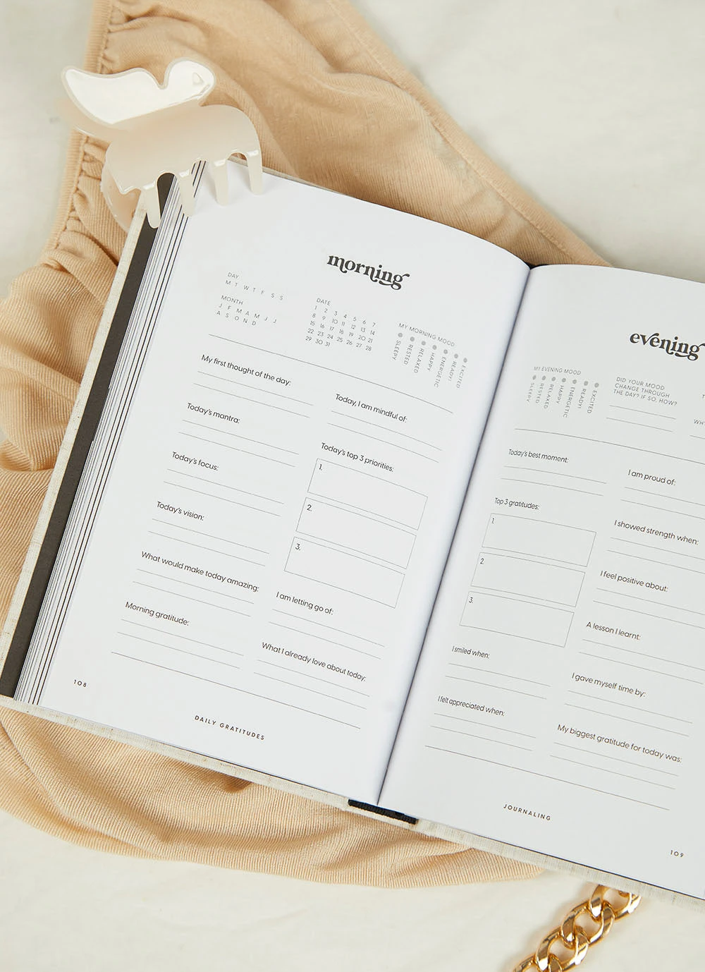 Collective Hub Daily Gratitudes - Multi 4 Collective Hub Daily Gratitudes - Multi