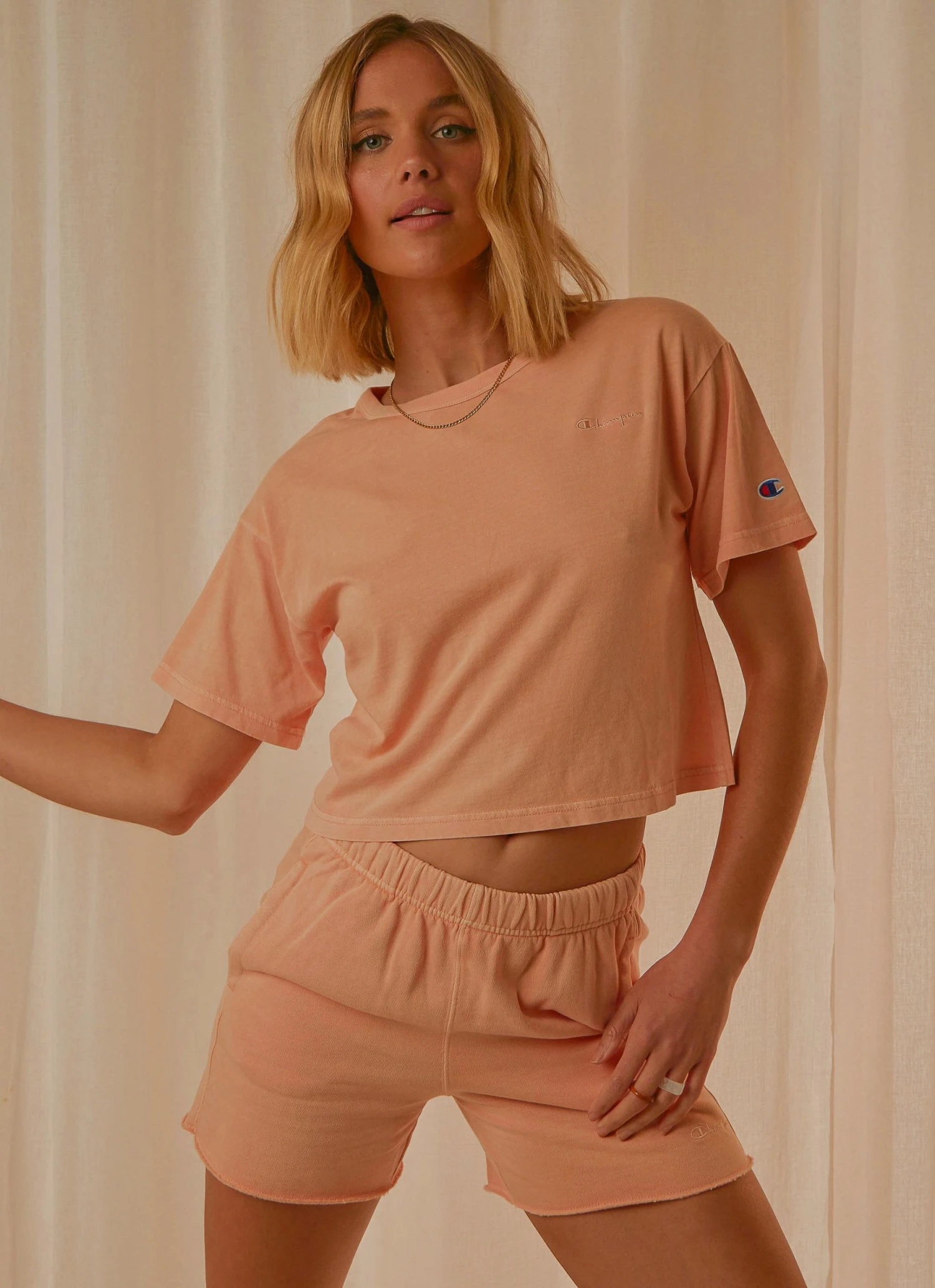 Champion Vintage Dye Crop Tee - Certan Peach New & Most Loved 3 Champion Vintage Dye Crop Tee - Certan Peach New & Most Loved